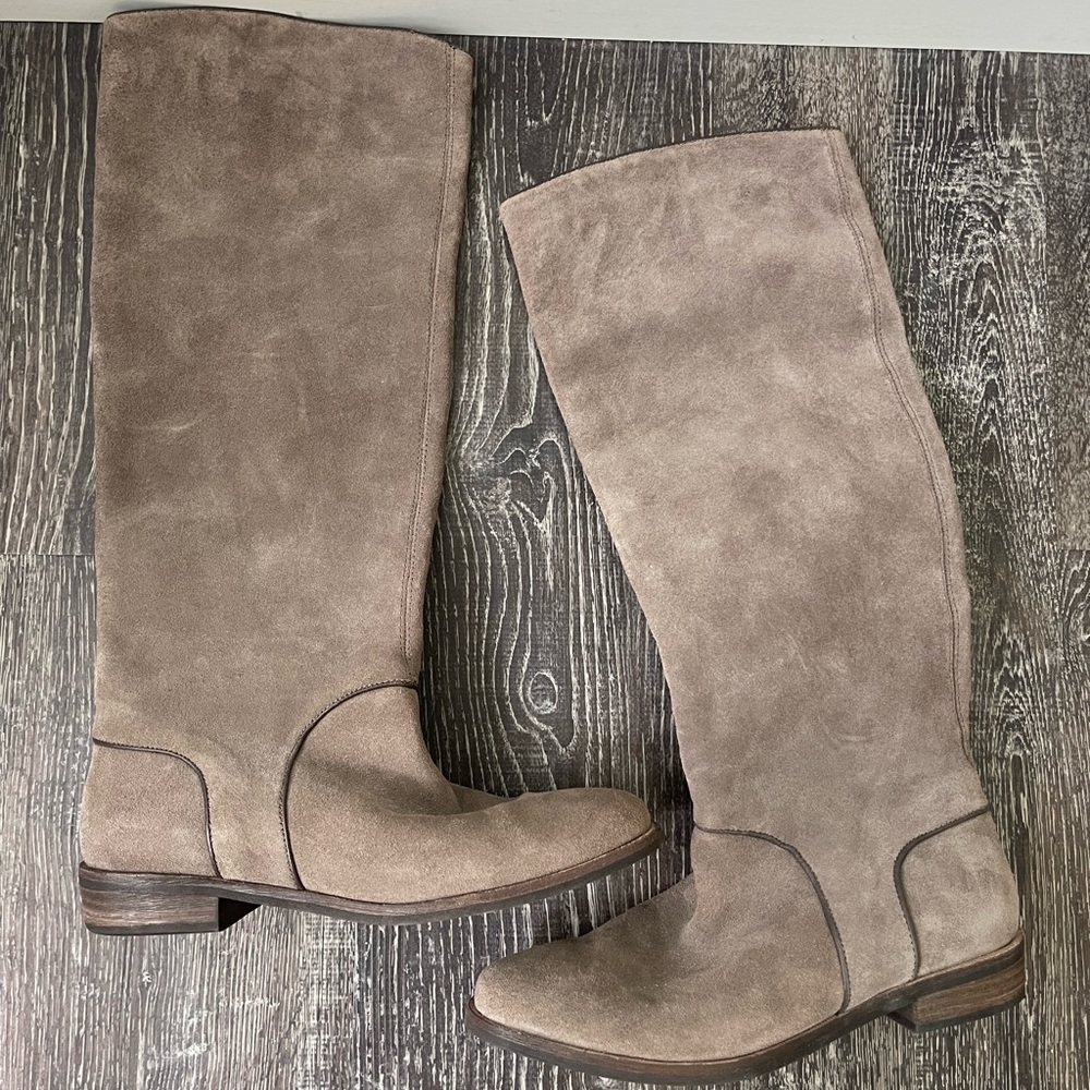 NEW Ugg suede riding boots